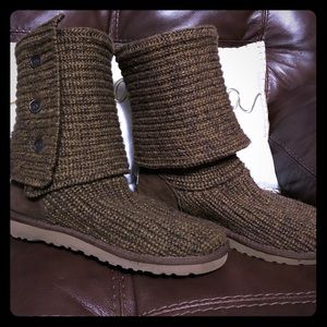 UGG Woman’s classic cardi